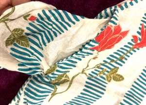 MAX Floral Print Top - Size S