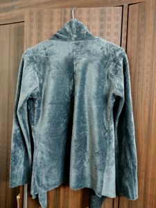 SALE 🛍️ Grey Velvet Fur Shrug