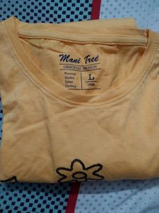 Women&#39;s Yellow Full Sleeves Tee