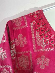 Beautiful Mirror-Worked Pink Kurta