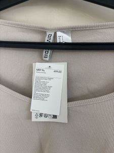 H&amp;M SWEETNECK DETAILED TOP