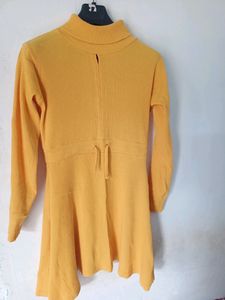 Mustard Top 💛