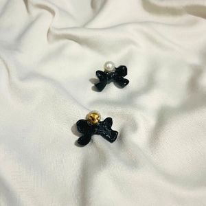 Bow Pearl Stud Earrings