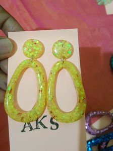 BEAUTIFUL HANDMADE RESIN EARINGS