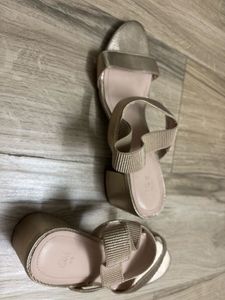 H&amp;M Gold Heeled Sandals - Perfect For Parties