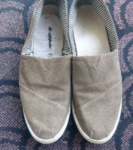 Casual Shoes In Khaki Green Color