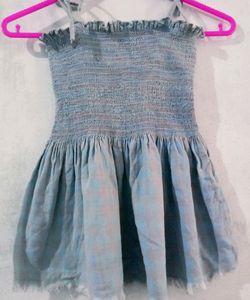Sleevles Crop Top