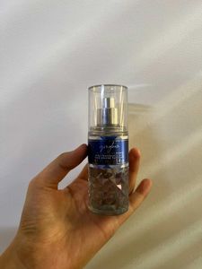Bath & Body Works – Gingham Fine Fragrance Mist