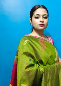 Handloom Elegant Green &amp; Pink Saree