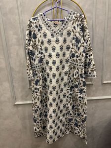 Trendy Graceful Women Kurta Sets