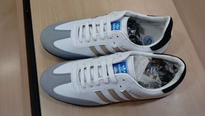 Sneaker