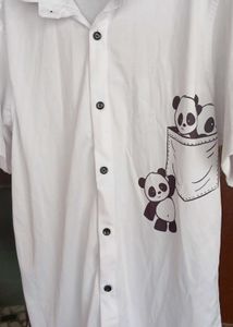 ✨️Elegant white polyester shirt with playful panda