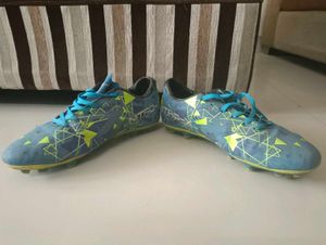 Vector X Soccer Cleats - Geometric Design