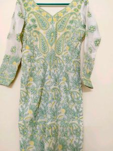 Hand Embroidered Chikankari Kurti