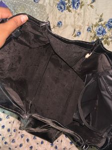 Dubai Duty Free Black Hand Bag