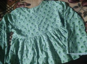 Floral Print V-Neck Top