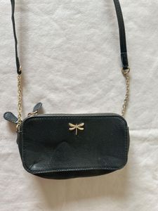 Dragonfly Black Mini Sling