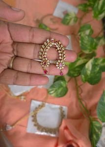 Elegant Floral Design Earrings(Ear cuff model)