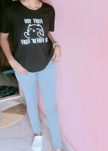 Funny Cat Top And Grey Skinny Jeans