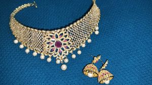 Necklace Set Ad Stones