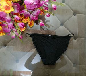 🇱🇷 Imported Black Thongs Pack Of 9