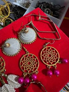 Earrings (8 Pairs)