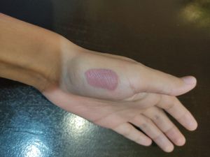 Elf Liquid Lipstick (Shade Tea Rose)