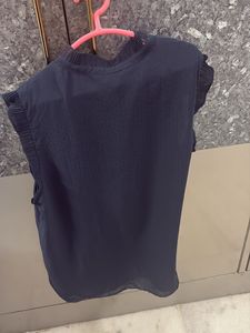 H&amp;M Sleeveless Blouse