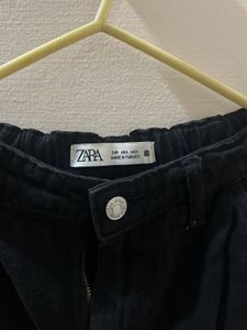 Black Jeans and T shirt