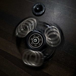 Black Claw-Style Fidget Spinner (One Cap Damaged)