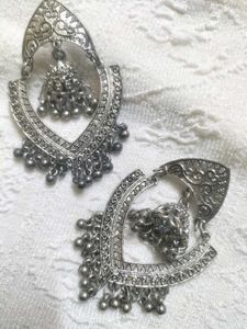 Jhumkas