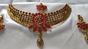 Neckless With Earrings