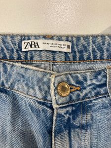 Zara Light Wash Jeans