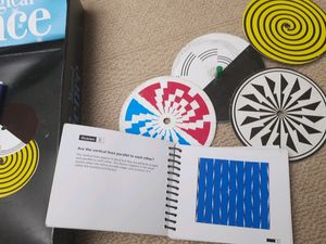 MAGICAL SCIENCE OPTICAL ILLUSIONS KIT - 8+ YEARS