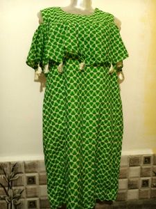 🎄Buy 1, Get 1 Free🎁M/ L Green Printed Dress