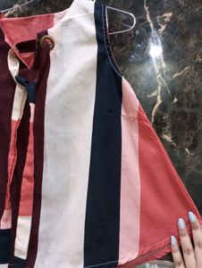 Women Top Size Is M