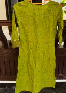 Green Kurti