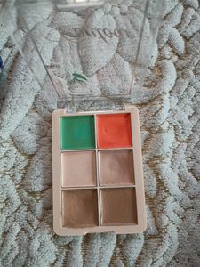 CONCEALER PALLET