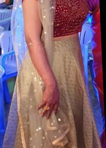 Elegant Gold Polka Dot Dupatta