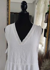 White Sleeveless Dress