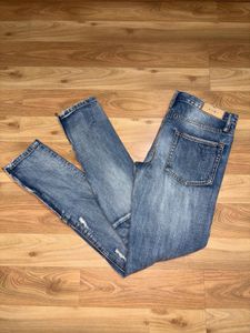 mnml Distressed ripped Denim Jeans