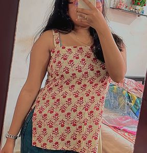 Beautiful Women Strappy Kurti