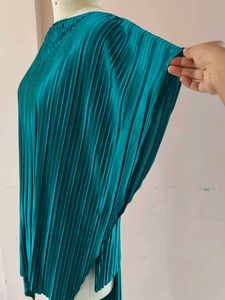Brand New Emerald Green Pleated Co Ord  Set