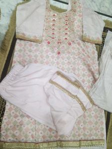 A Beautiful Multi Pink Kurta Set