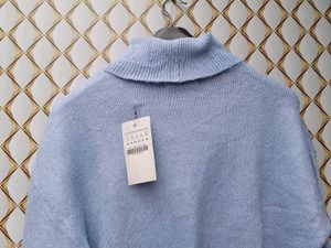 New With Tag Korean Blue Crop Baggy High neck
