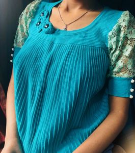 Stylish Top with Lace Sleeves