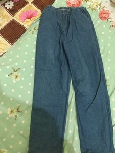Selling Jeans Combo Wit Free 1 Eyeliner .