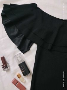 Black Cocktail Mini Dress 🖤 (stretchable)