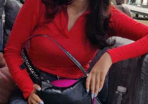 Bodyhugging Red Top 💋