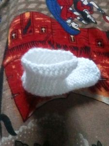 Hand Made  Woolen  Socks Or Shoes For Baby